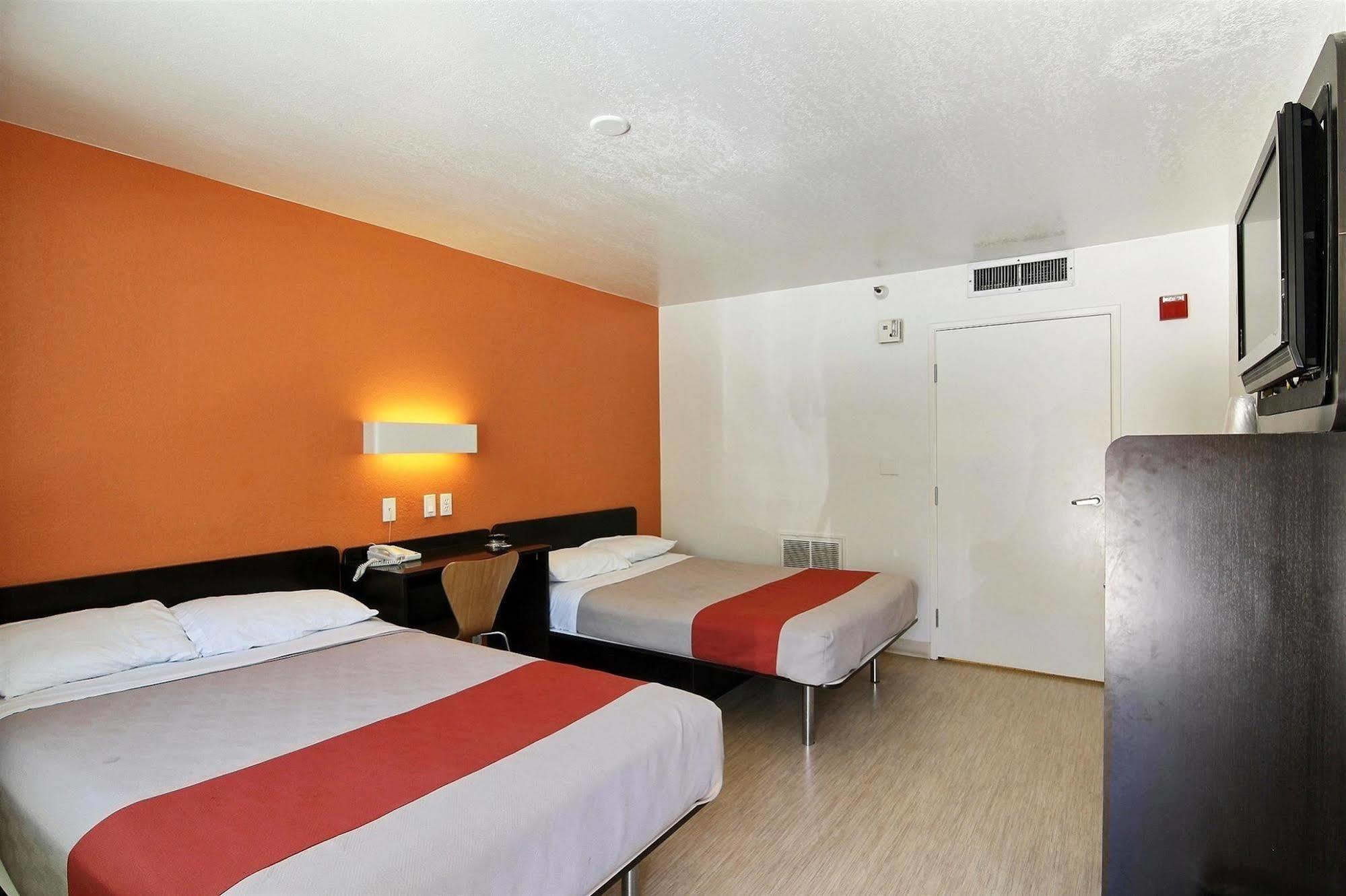 Motel 6-Carpinteria, Ca - Santa Barbara - South المظهر الخارجي الصورة
